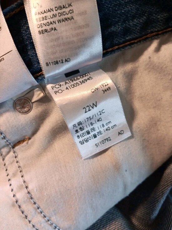 Levis Shorts High Waisted Mom Jean Womens Plus 22W Blue Medium Wash 100% Cotton - Picture 8 of 8